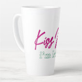 'Kus me, ik ben Iers' T-shirt Latte Mok (Linkerhoek)