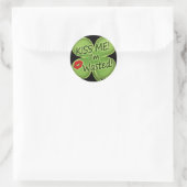 Kus me, ik ben verspild ronde sticker (Tas)