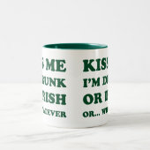 Kus me Im Drink of Iers Tweekleurige Koffiemok (Center)