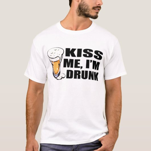 Kus me Im Drink T-shirt (Voorkant)
