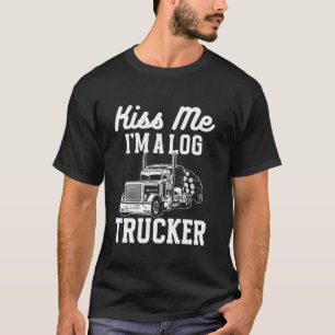 Kus me in een vrachtwagenboomstamvrachtwagen t-shirt