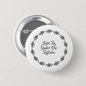 Kus me onder de mistletoe ronde button 5,7 cm (Voorkant /achterkant)
