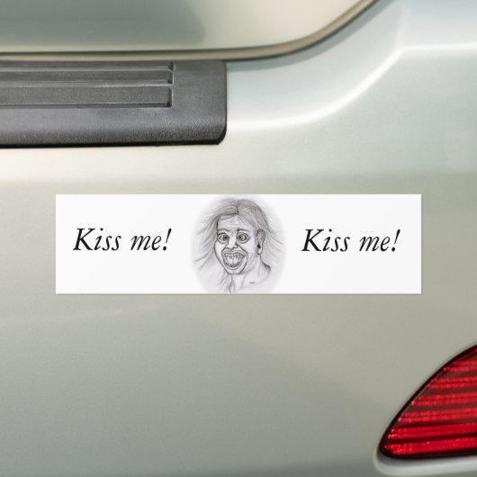 Kus me! - Potloodtekening Bumpersticker (Op auto)