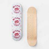 Kus me! Rode lippen met hart Persoonlijk Skateboard (Voorkant)