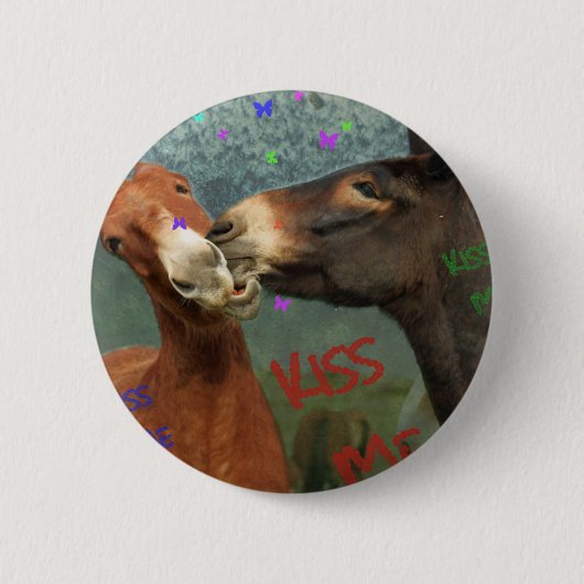 Kus me! ronde button 5,7 cm (Voorkant)