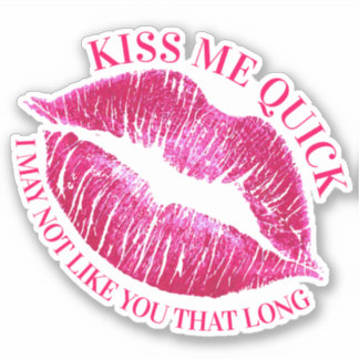 Kus me snel kussen lippen lippenstift liefde roman sticker