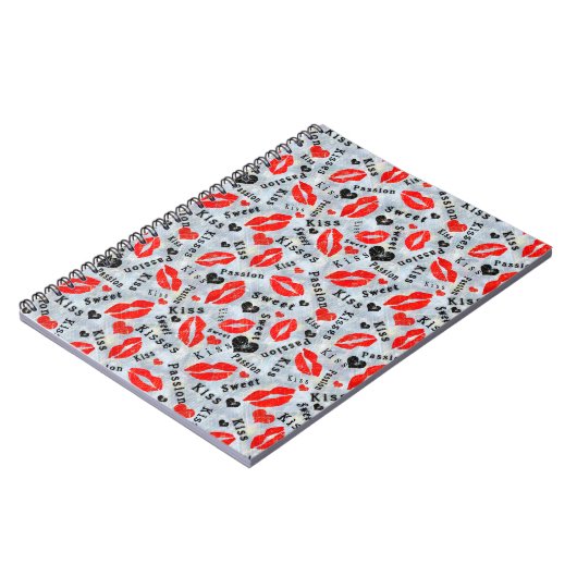 Kus, rode lippen. notitieboek (Linkerzijde)