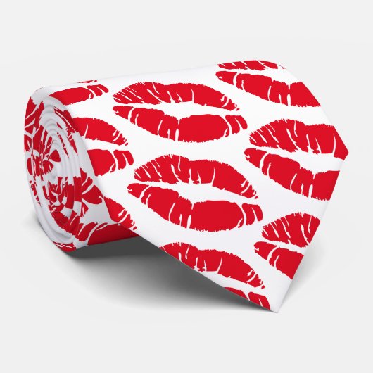 kus rode lippen stropdas (Opgerold)