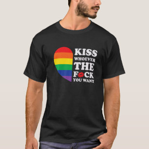 Kus Wie de F@ckyou willen LGBT Rainbow Heart P T-shirt