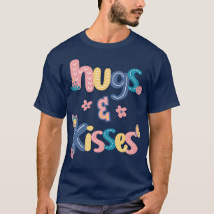 Kusjes en knuffels met lieveheersbeestjes en vlind t-shirt