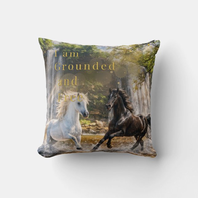 Kussen “Ik ben gegrond en vrij” paard Kunst (Voorkant)