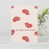Kussen Lippen Rood op beige kleur valentijnsdag Feestdagenkaart (Staand voorkant)
