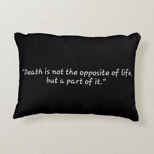 Kussen met Lion Design en een offerte (Achterkant)