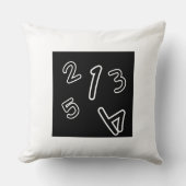 Kussen met zwart thema en tellend nummer (Voorkant)