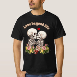 Kussend skeletkoppel met bloemgotiek t-shirt