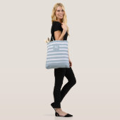 Kust Blauw Wit Gestreept Strand Monogram Tote Bag (Op model)