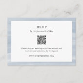 Kust Chic Gedempte Blauwe QR Code Elegante Trouw RSVP Kaartje (Voorkant)