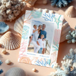 Kust Kerstfeest Waterverf Seashell Twee foto Feestdagenkaart<br><div class="desc">Wie heeft sneeuwvlokken nodig als je schelpen hebt! Leg een koele nautische casual en kustvibe vast deze vakantie-zee-son met ons op de kust geïnspireerde kerstvakantie-collectie. We hebben met de hand geschilderd prachtige waterverf oceaan schelpen foto lijst in spatten van kustblauw, rooskleurig roze, zandig wit, teals, en perzik tinten om creëer...</div>