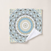 Kust Mandala in zand, blauw en drijfhout tonen Bad Handdoek (Wasdoekje)