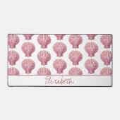 Kust Roze Zeeschelp op Wit Gepersonaliseerd Bureaumat (Voorkant)