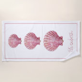 Kust Roze Zeeschelpen op Wit Gepersonaliseerd Strandlaken (Voorkant)