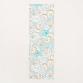 kust zandstrand schelpen Monogram Yoga Mat (Voorkant)