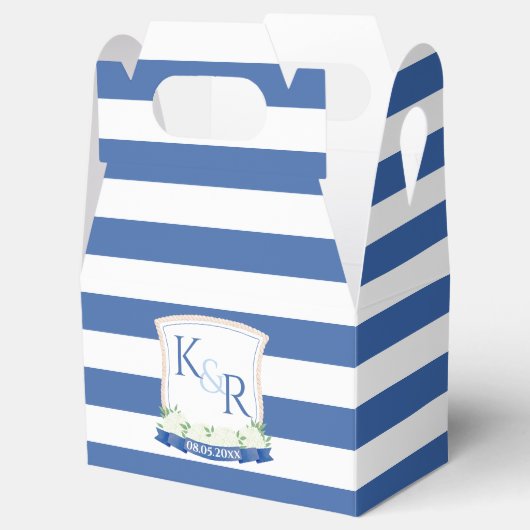 Kustblauw en wit Monogram Crest Bruiloft Bedankdoosjes (Geopend)