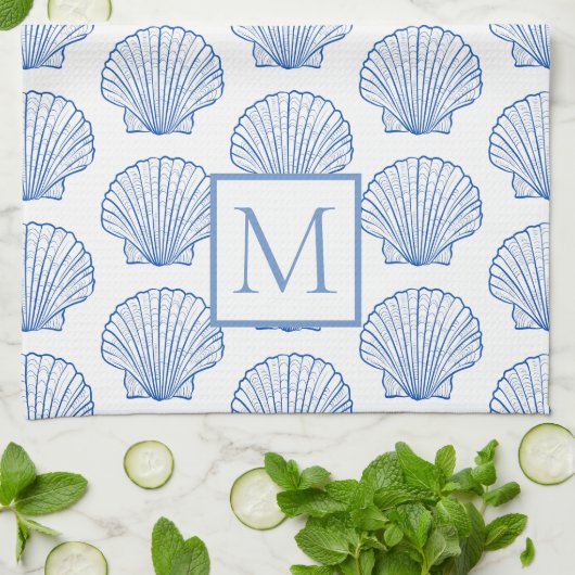 Kustblauw en witte schellop Seashell Monogram Theedoek (Gevouwen)