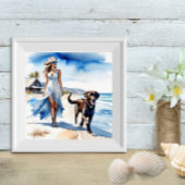 Kustcowgirl met hond op het strand poster