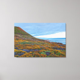 Kustheuvel met zomerse wilde bloemen canvas afdruk