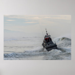 Kustkorps in hoog Surf Poster