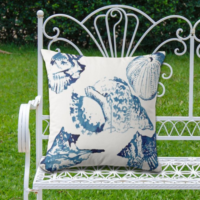 kustkreeft indigo blauwe oceaan waterverf seashell buitenkussen (coastal chic indigo blue ocean watercolor seashell outdoor pillow)