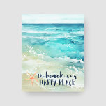 Kustkust van Oostzee met een prettige plek Canvas Afdruk<br><div class="desc">Voeg een zee en een zout luchtspuitje toe aan je muren met deze kustbeklede canvasafdruk met waterverf tropische turquoise oceaangolven,  koraalzeester en "het strand is mijn gelukkige plek" in een blauw handschrift van de zeemacht. Art door KL Stock</div>