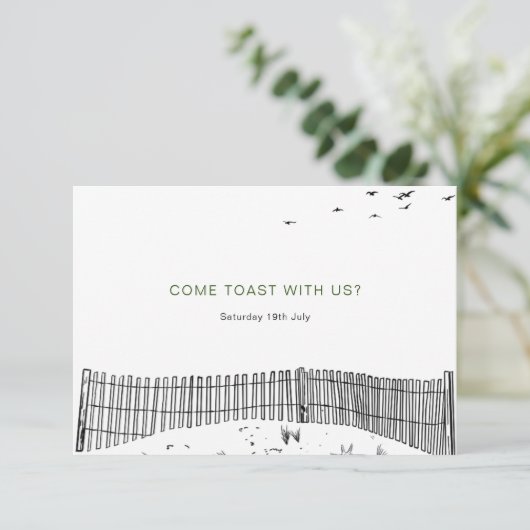 Kustliefde zandstrand minimale lijn kunst bruiloft RSVP kaartje (Staand voorkant)