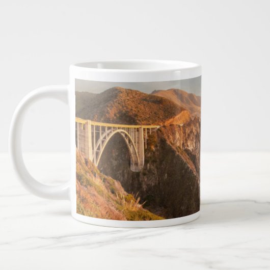 Kustlijn | Bixby Bridge, Big Sur California Grote Koffiekop (Links)