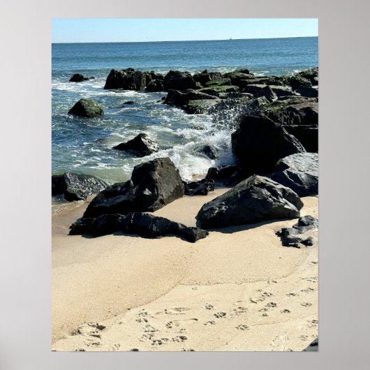 Kustlijn met Rocks and Waves Poster (Voorkant)