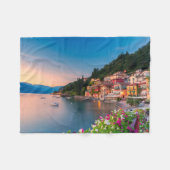 Kustlijn | Varenna, Lombardije, Italië Fleece Deken (Voorkant (Horizontaal))