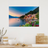 Kustlijn | Varenna, Lombardije, Italië Poster (Keuken)