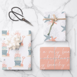 Kustpapier voor kerstkaarten met kerstinslag in de inpakpapier vel