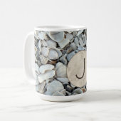Kustschelpen Initiële mok kunst (Voorkant links)