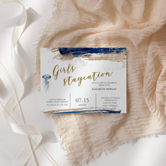 Kuststrand Blauw en Gouden Bruidsfeest Folie Uitnodiging