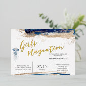 Kuststrand Blauw en Gouden Bruidsfeest Folie Uitnodiging (Staand Voorkant)