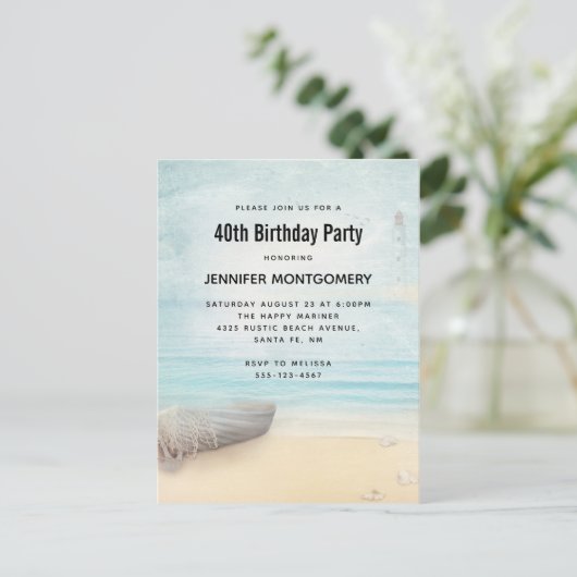 Kuststrand met Boat en vuurtoren Uitnodiging Briefkaart (Staand voorkant)