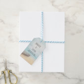 Kuststrand met een Gevist huwelijk Cadeaulabel (Met Touw)