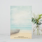 Kuststrand Scene met houten roeiboot Briefpapier (Staand voorkant)