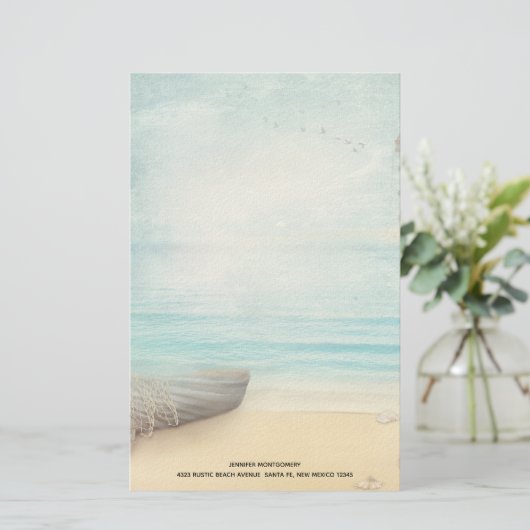 Kuststrand Scene met houten roeiboot Briefpapier (Staand voorkant)