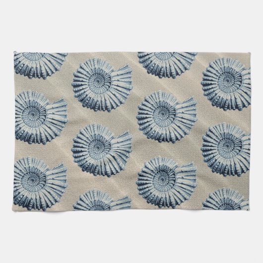Kuststrand Zand & Blauwe spiraal schelpen Theedoek (Horizontaal)