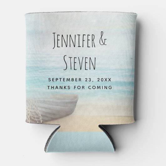 Kuststrandscène met houten roeiboot bruiloft blikjeskoeler (Voorkant)