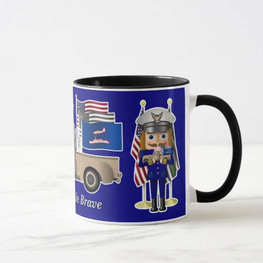 Kustwacht Notenkraker met kleine militaire vrachtw Mok (Rechts)