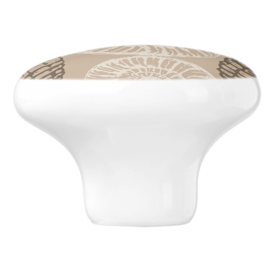 Kustzeesterren en schelpen in beige keramische knop (Zijkant)